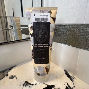 Tweaked by Nature 🇨🇦- Wild Summer Apricot Cleansing Hair Treatment